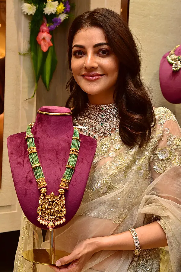 Kajal Aggarwal Launched Devi Pavitra Gold Diamonds Jewellery Store